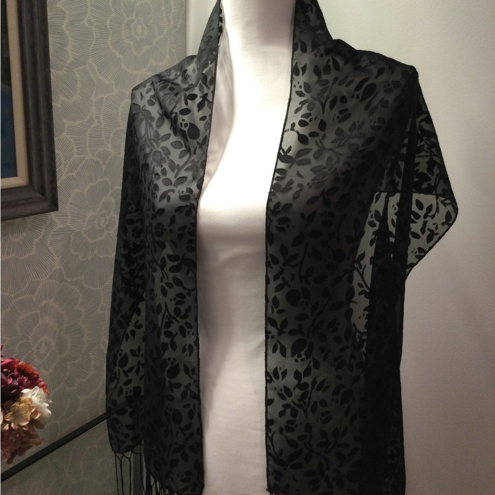 Elegant Black Floral Scarf with fringe